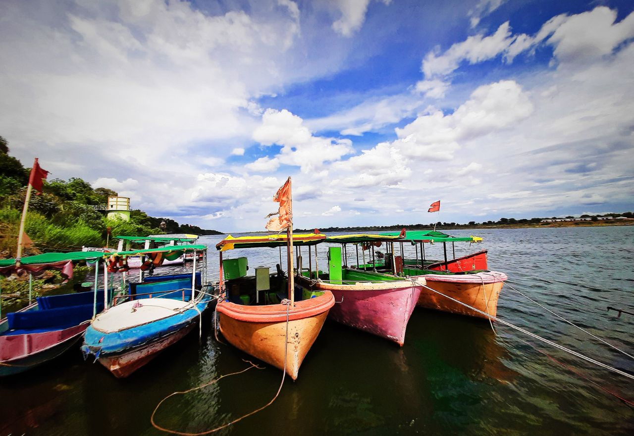 Maheshwar river and temple heritage
